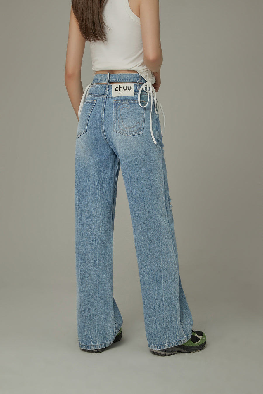 CHUU Heart Belt Waist Slit Ripped Denim Jeans