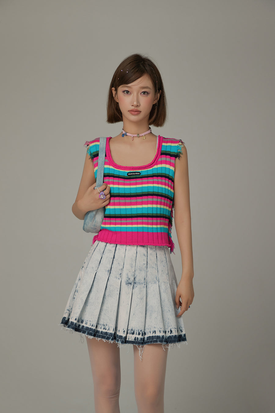 CHUU Rainbow Frayed Sleeveless Knit Top