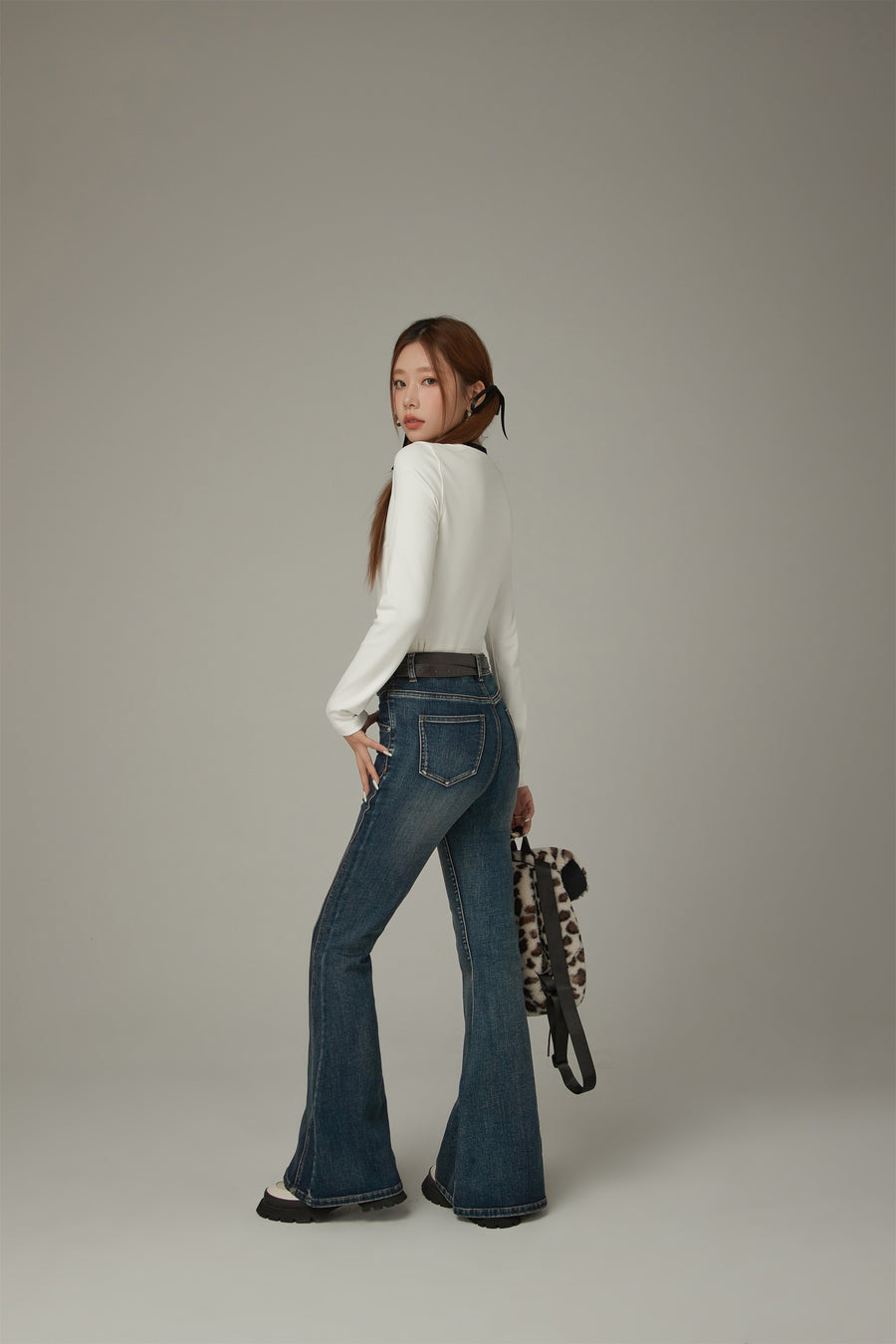 CHUU Stitch Lined Denim Wide Jeans