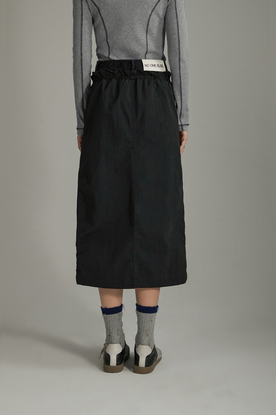 CHUU Simple Drawstring Long Skirt