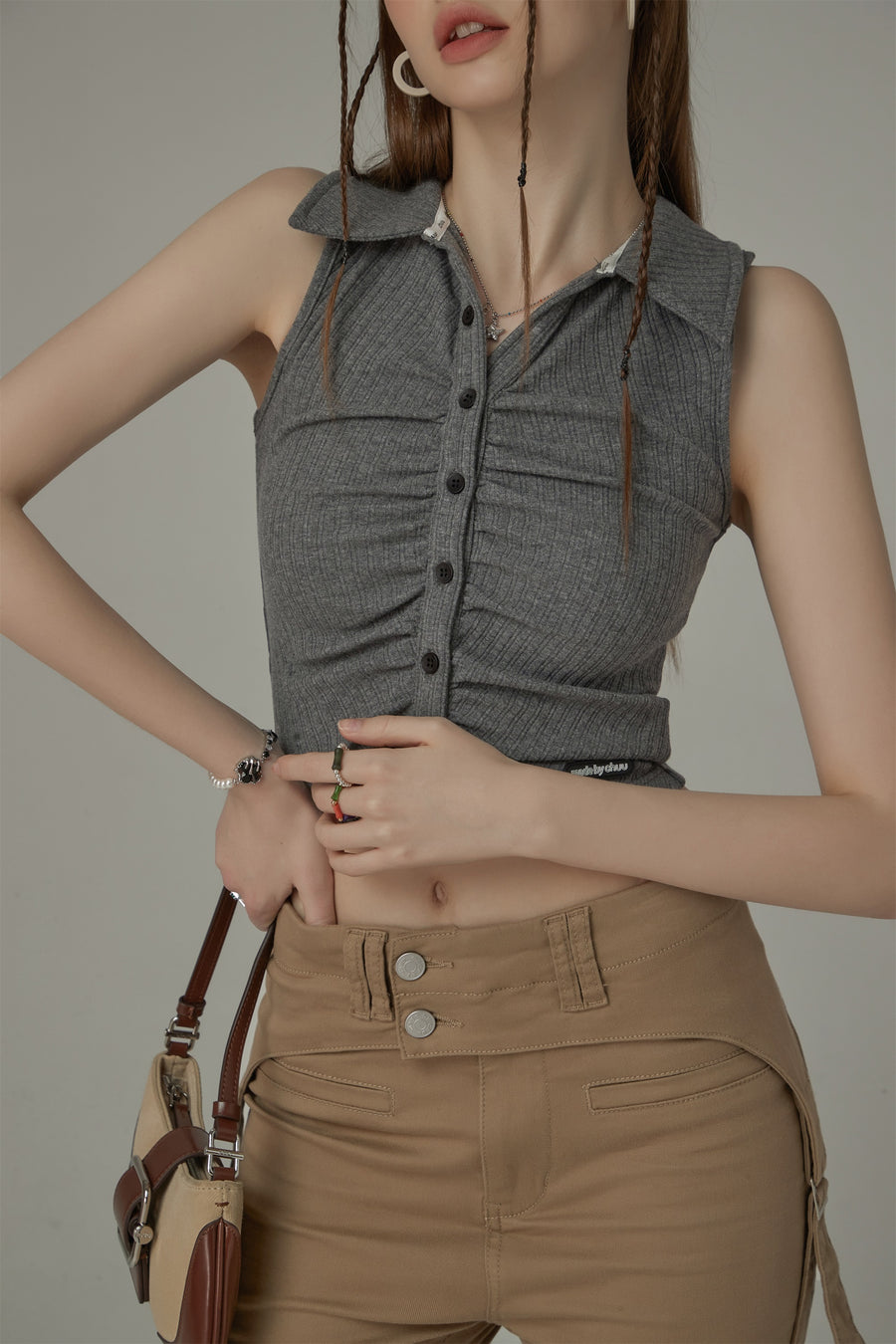 CHUU Shirred Button Color Sleeveless Crop Top