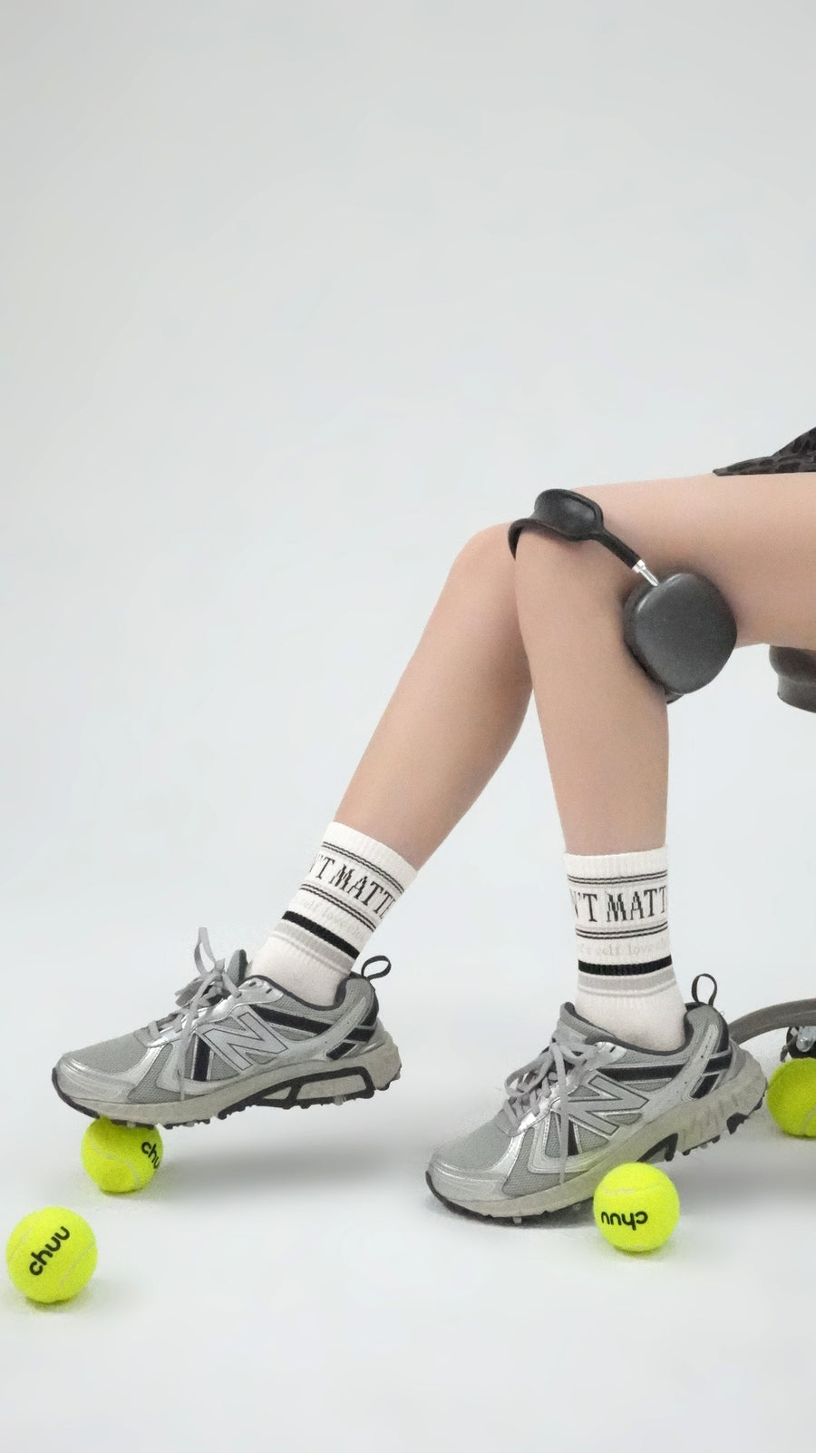 CHUU Size Doesnt Matter Lettering High Socks