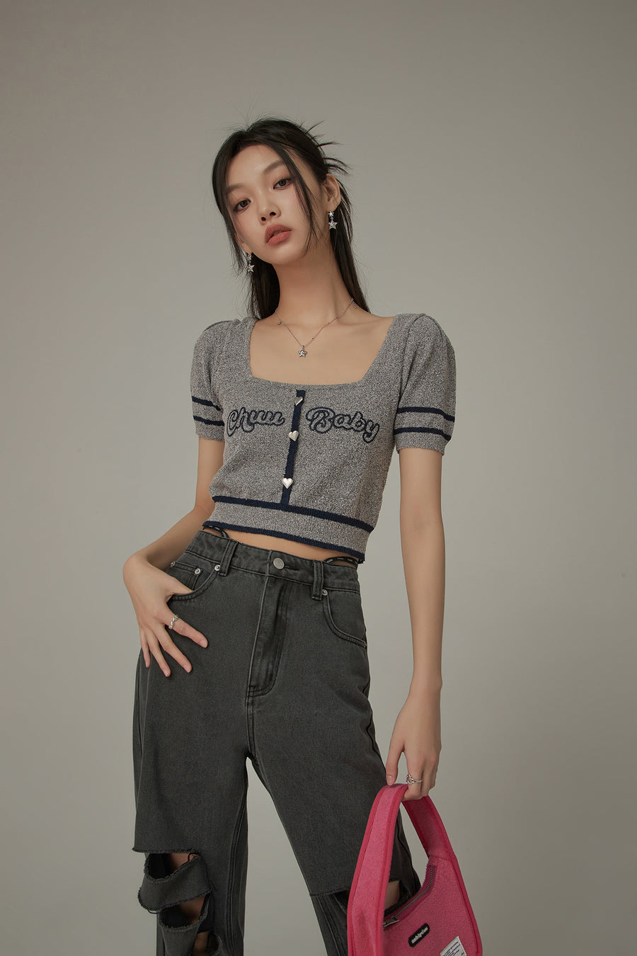 CHUU Chuu Baby Square Neck Heart Button Crop Kniit Top