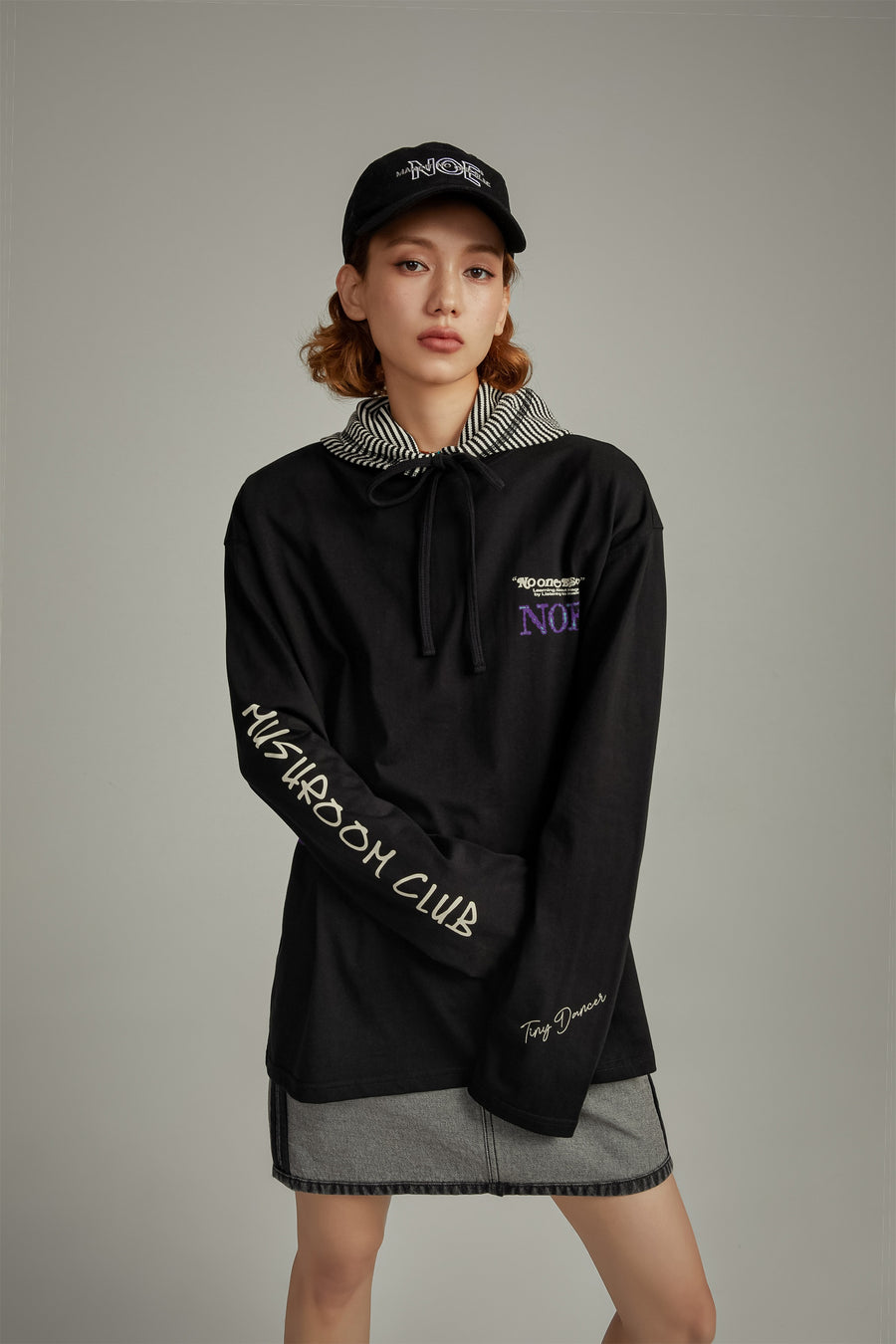 CHUU Mushroom Club Lettering Long Sleeve T-Shirt