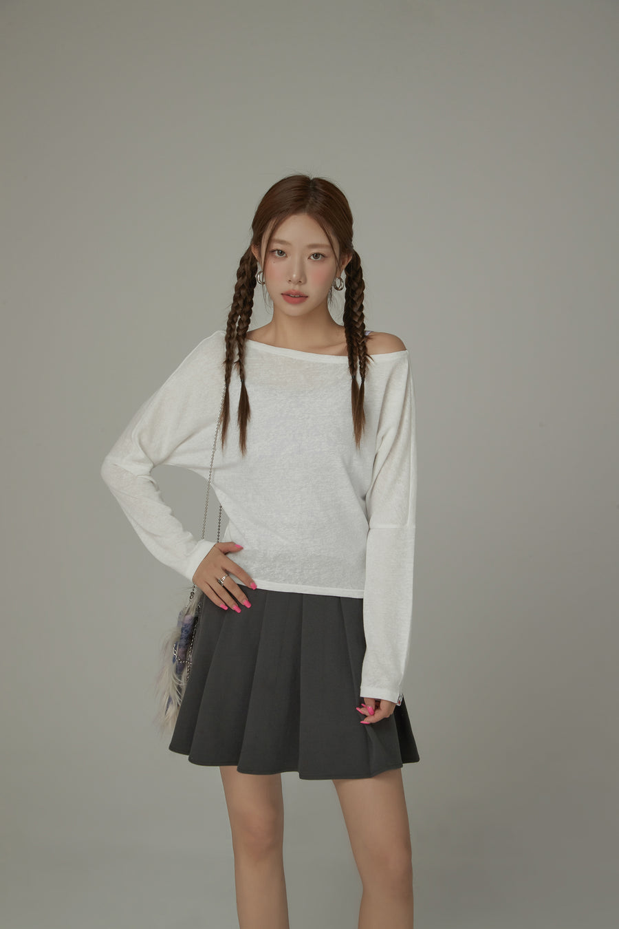 CHUU Off The Shoulder Loosefit Long Sleeve Basic T-Shirt