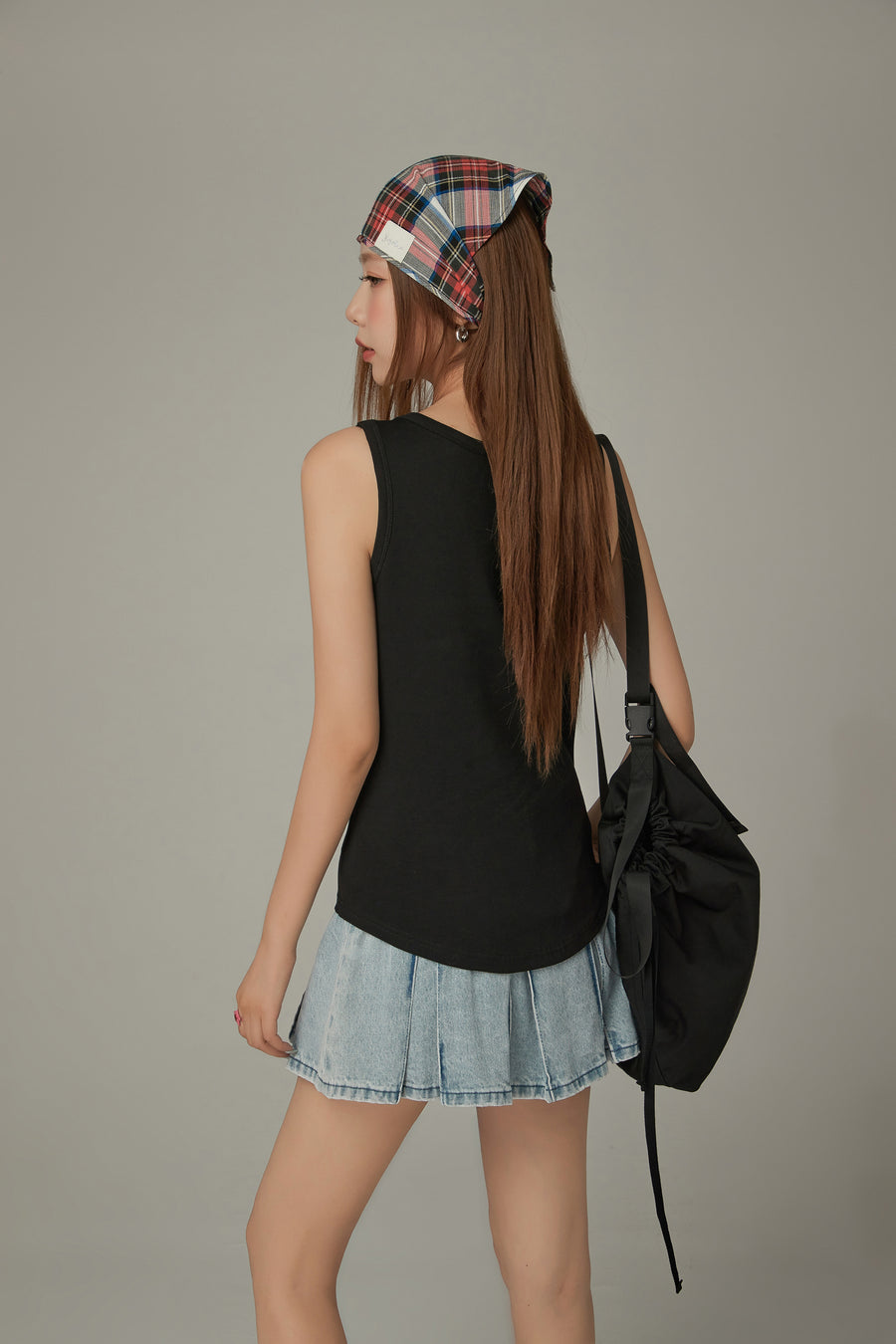 CHUU Simple Basic Sleeveless Top