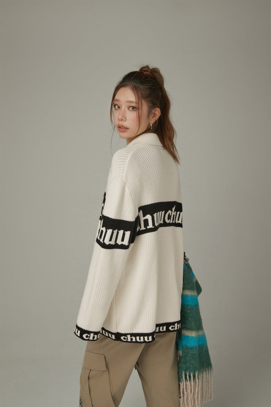 CHUU Lettering Color Block Logo Cardigan