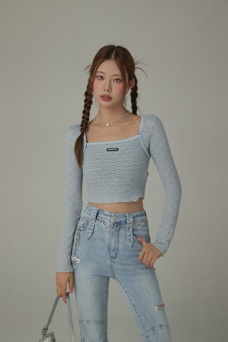 CHUU Flower Holes Pattern Crop Slim Top