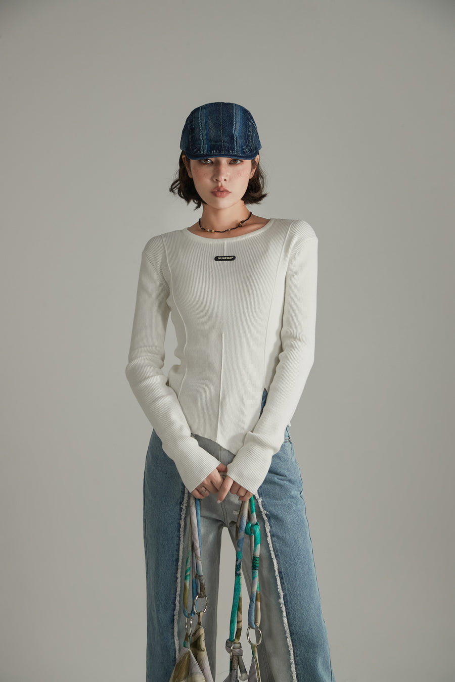 CHUU Slit Knit Long Sleeve Top