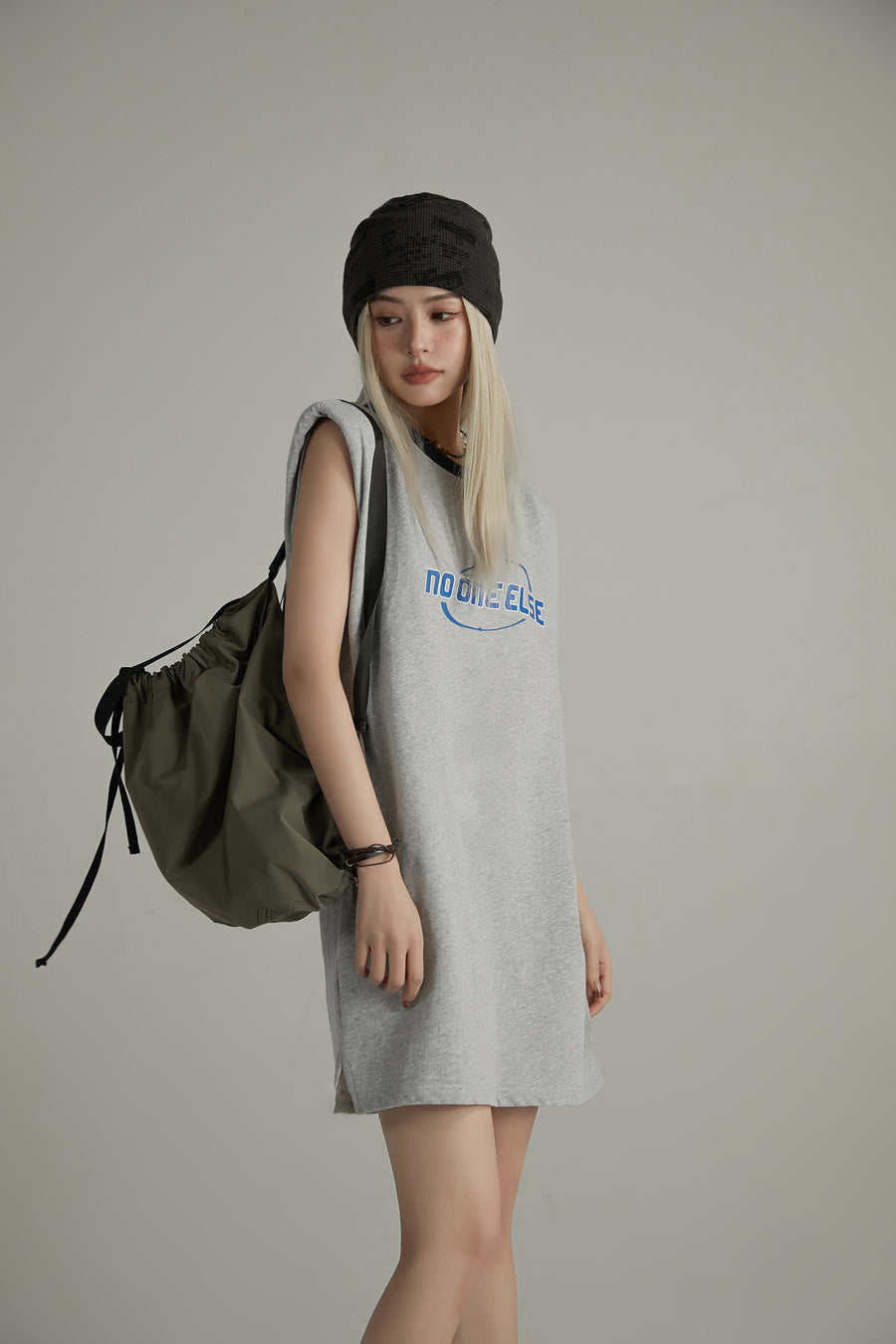 CHUU Noe Center Logo Sleeveless T-Shirt Dress