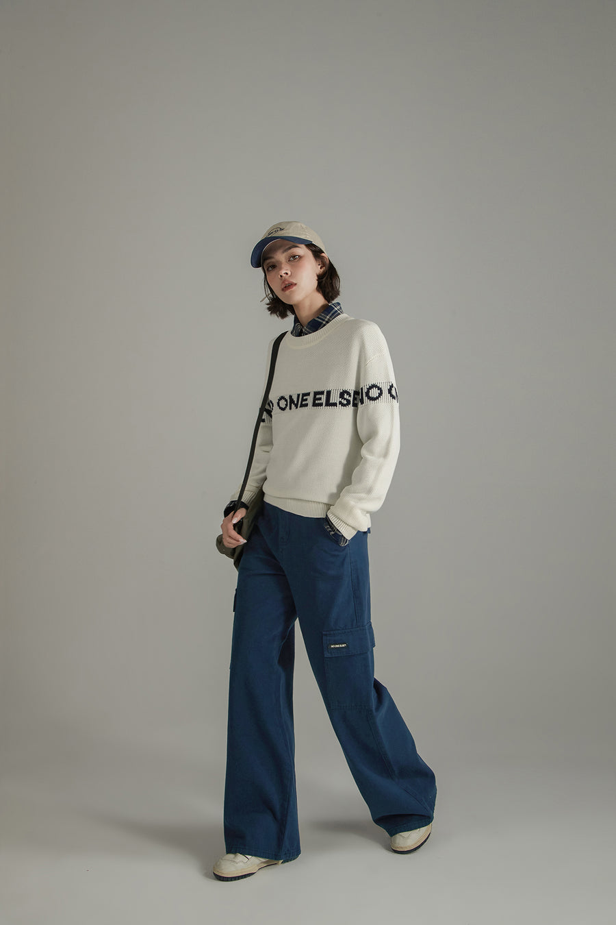 CHUU Logo Lettering Basic Knit Sweater