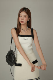 Line Color Scheme Sleeveless Crop Top