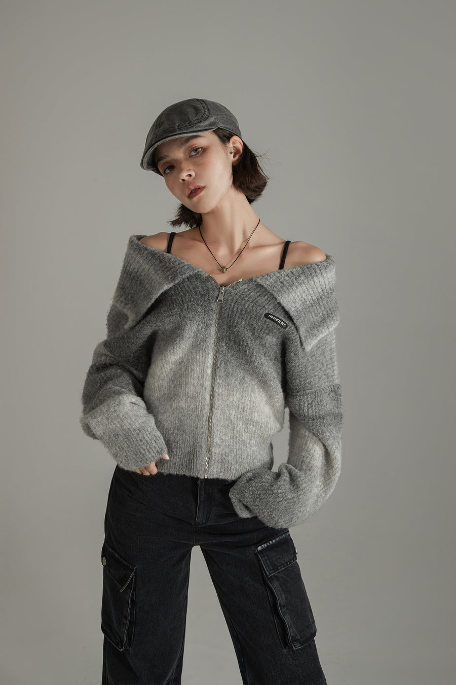 CHUU Big Collar Off The Shoulder Zip-Up Cardigan