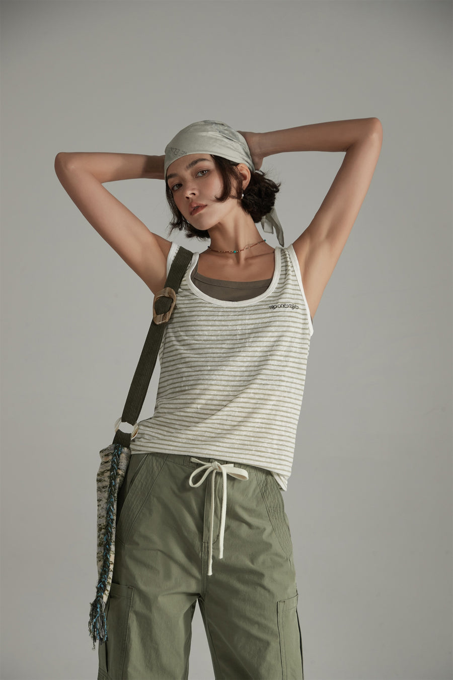 CHUU Striped U-Neck Contrast Color Sleeveless Top