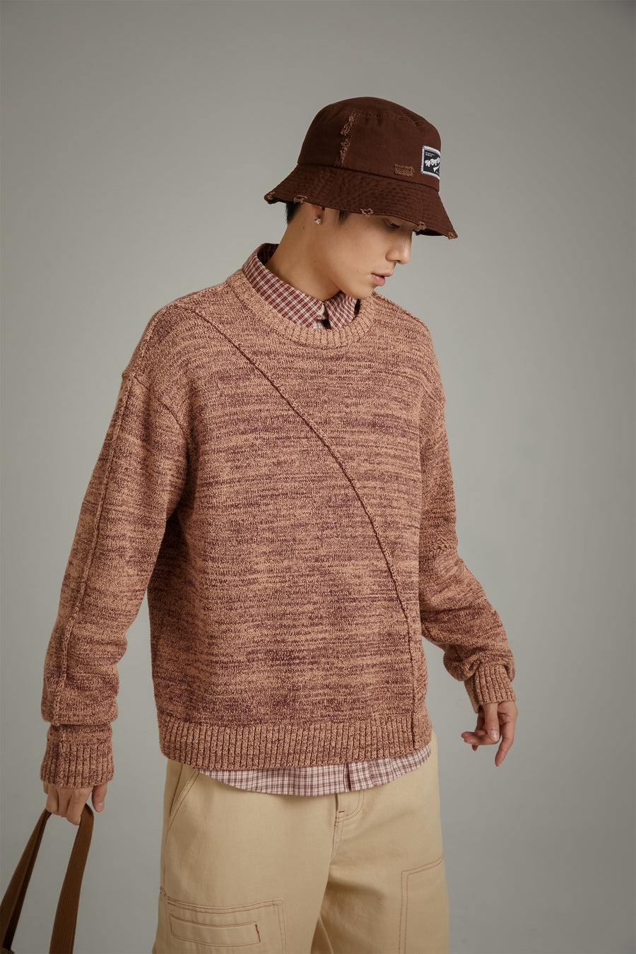 CHUU Diagonal Boxy Knit Sweater