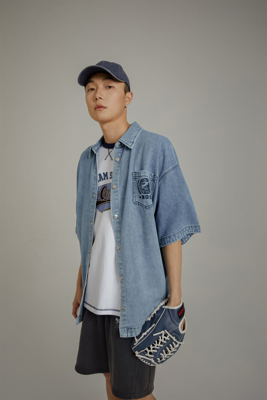 CHUU Loose-Fitting Denim Shirt