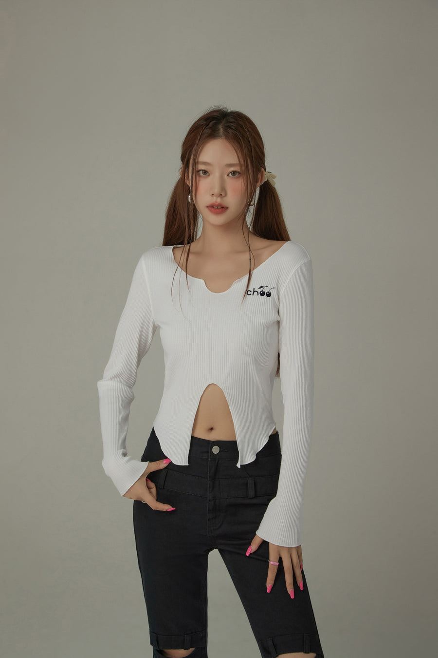 CHUU Color Embroidery Slit Long Sleeve T-Shirt