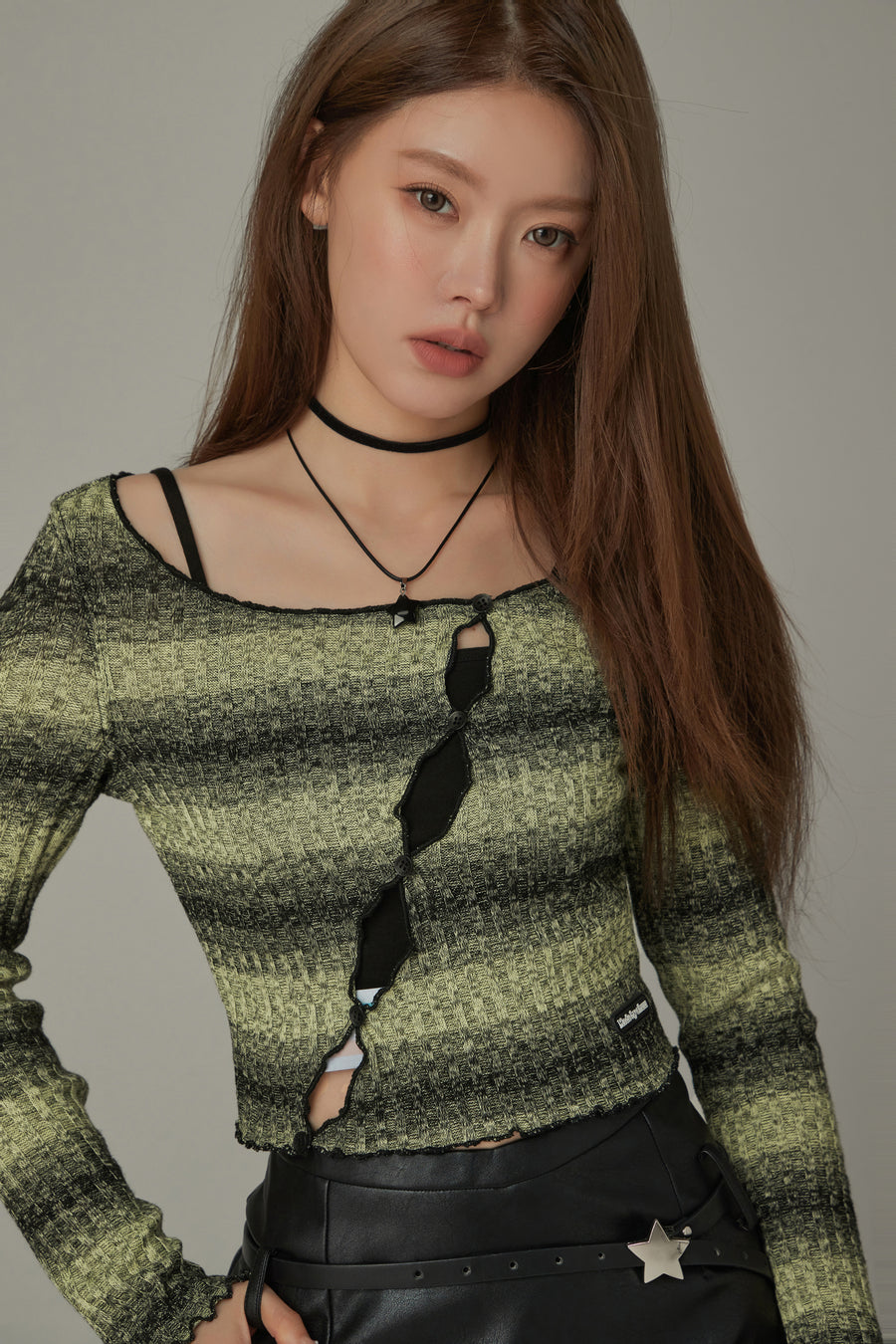 CHUU Off Shoulder Color Matching T-Shirt