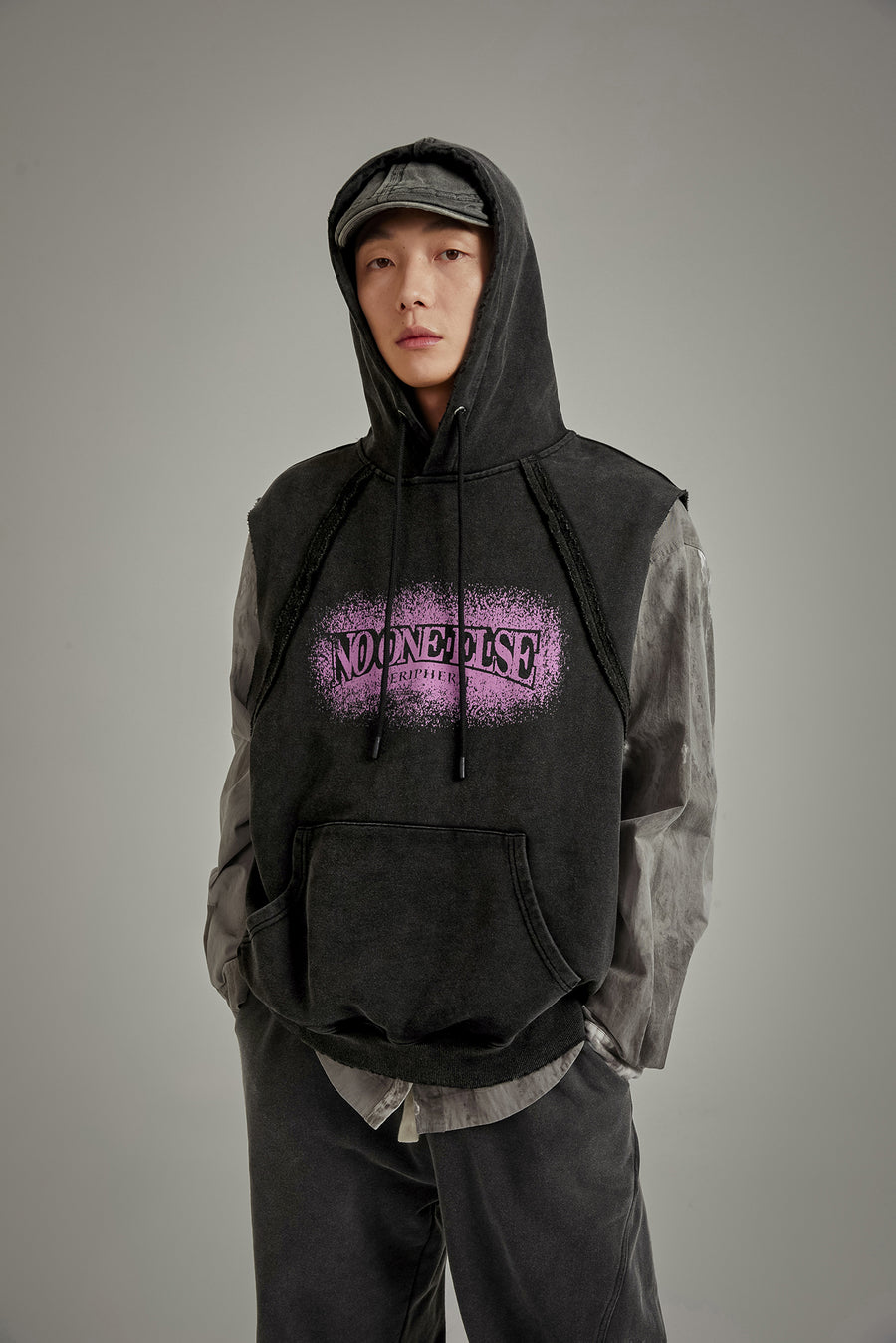 CHUU Logo Loose Fit Hooded Vest