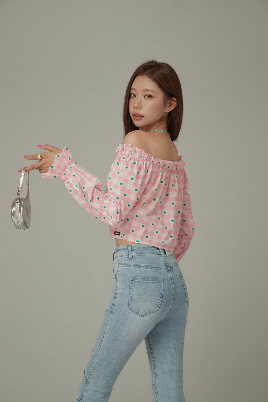 CHUU Heart Check Pattern Off The Shoulder Blouse