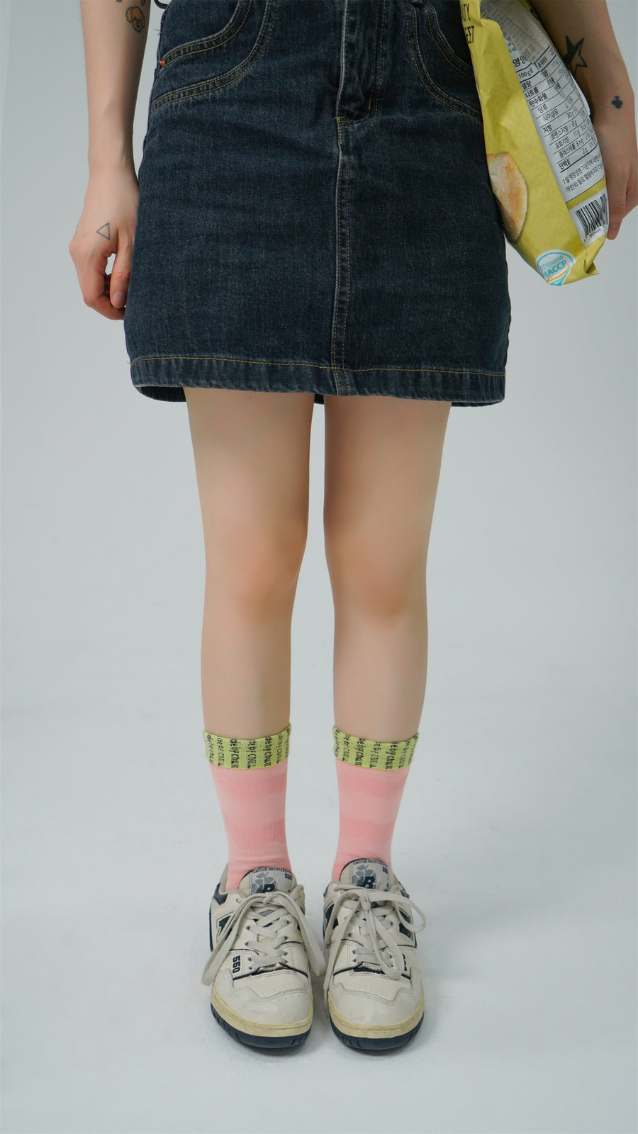 CHUU Logo Colorful Macaron High Socks