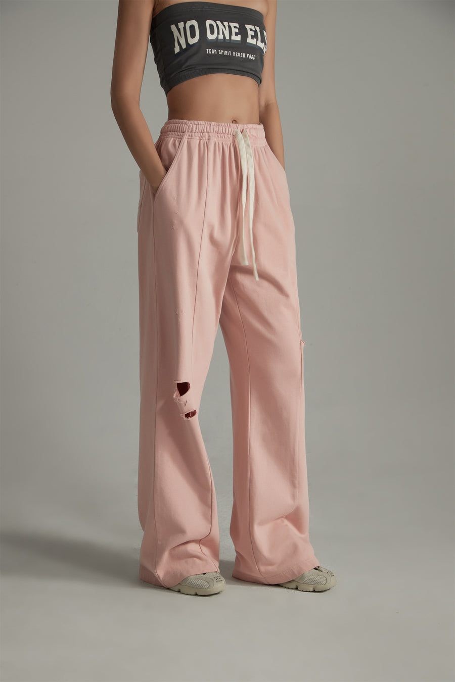 CHUU Banded Wide Leg Distressed Slit Pants