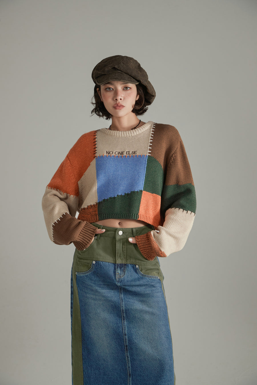 CHUU Color Patchwork Crop Knit Sweater