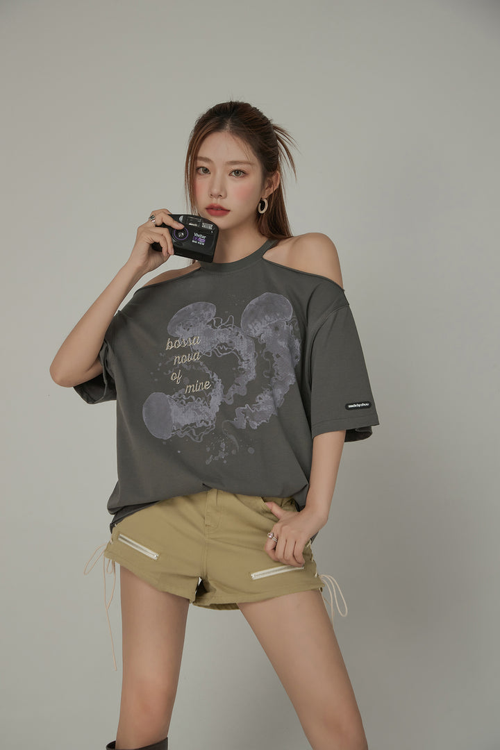 Off-The-Shoulder Jelly Fish Loose-Fitting T-Shirt