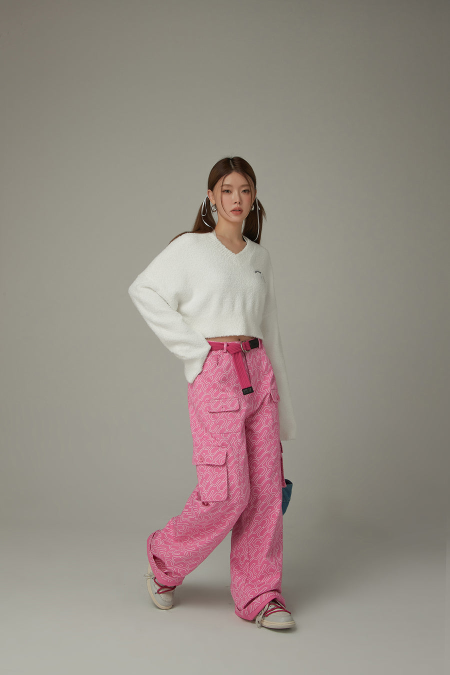 CHUU Cherry Crop Knit Sweater