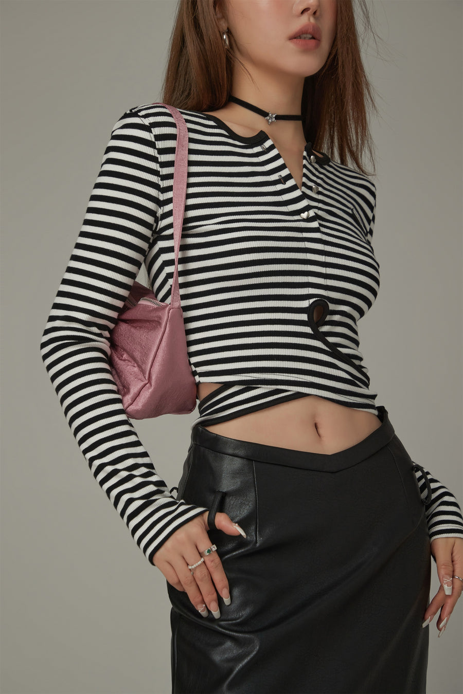 CHUU Striped Wrapped Cropped T-Shirt