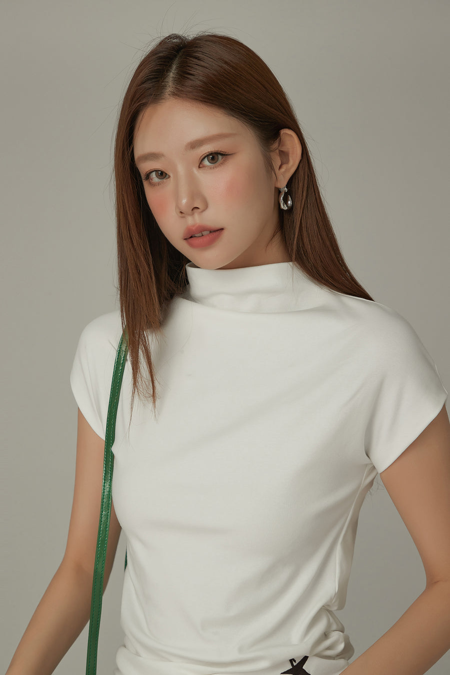 CHUU High Neck Shirring Sleeveless Top