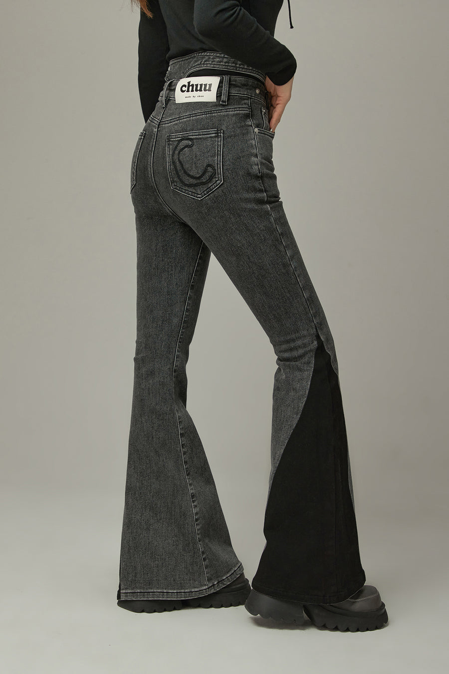 CHUU Criss Cross Belt Two Toned Bootcut Denim Pants