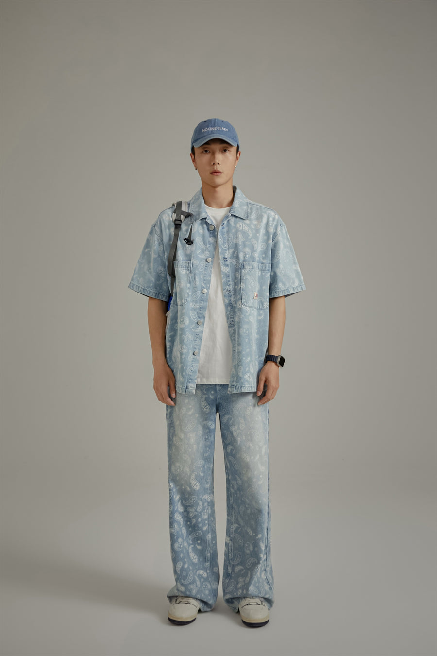 CHUU Logo Paisley Washed Wide Denim Jeans