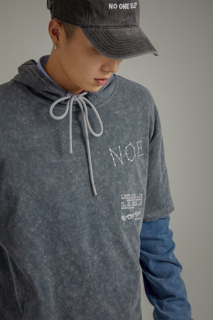 CHUU Print Logo Short Sleeve String Hoodie