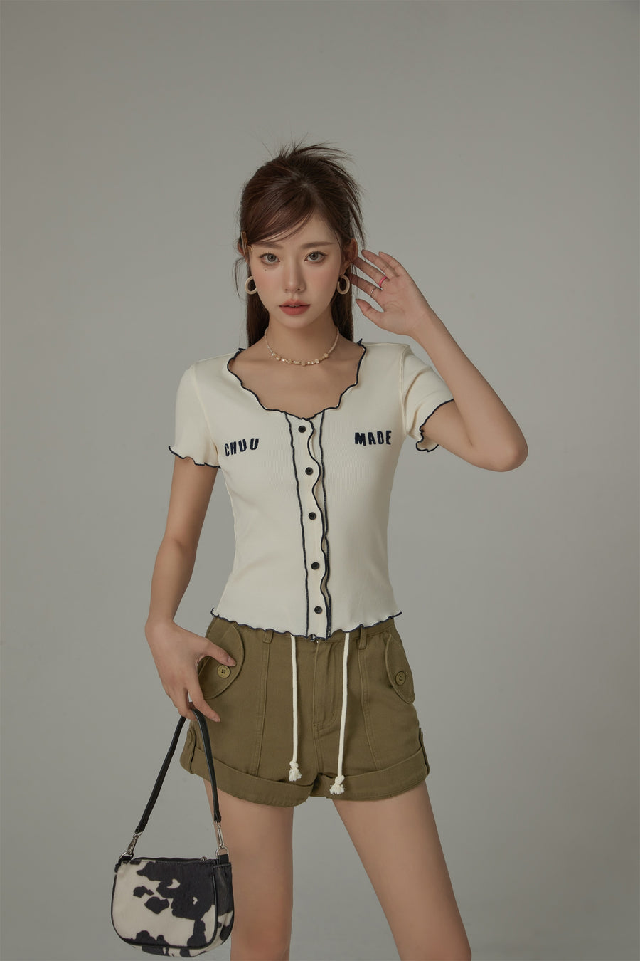 CHUU Color Ruffle Lining Button Slim Top