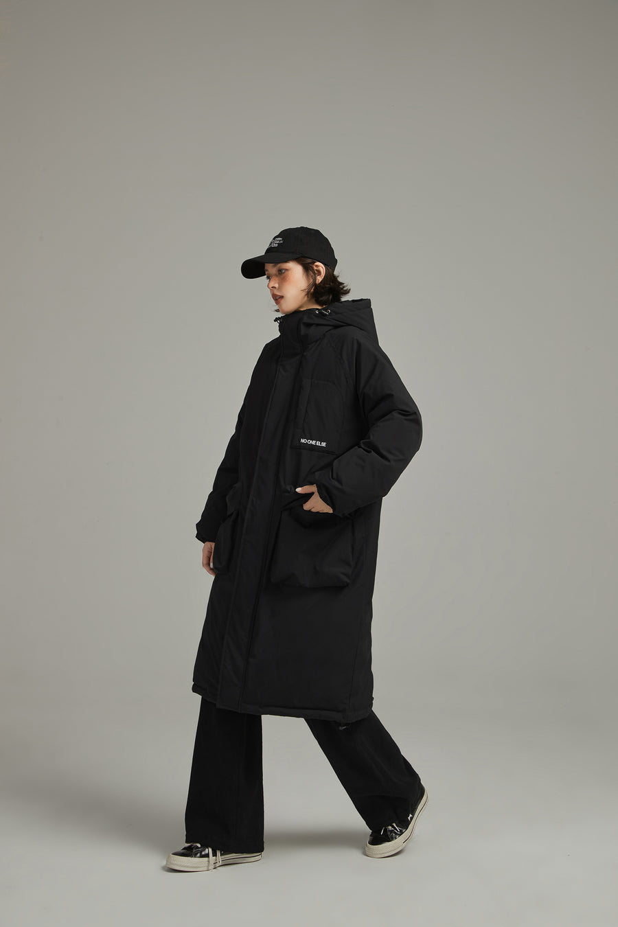 CHUU Hooded Logo Pocket Long Padded Coat