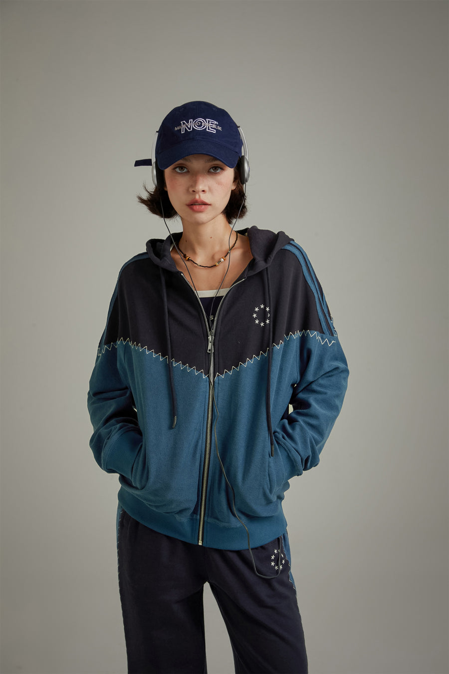 CHUU Stitch Color Hooded Zip-Up