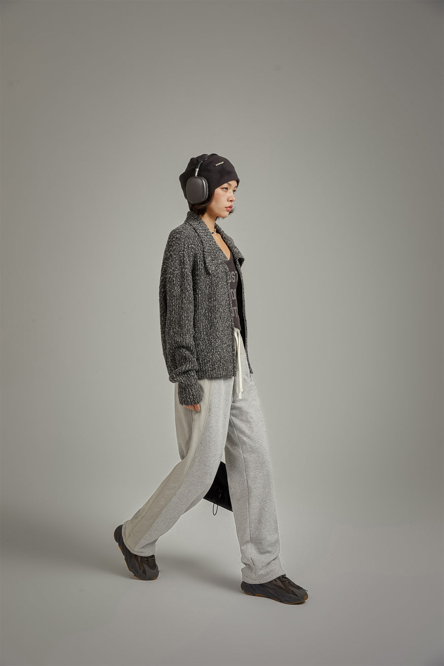 CHUU Two Toned String Wide Sweatpants