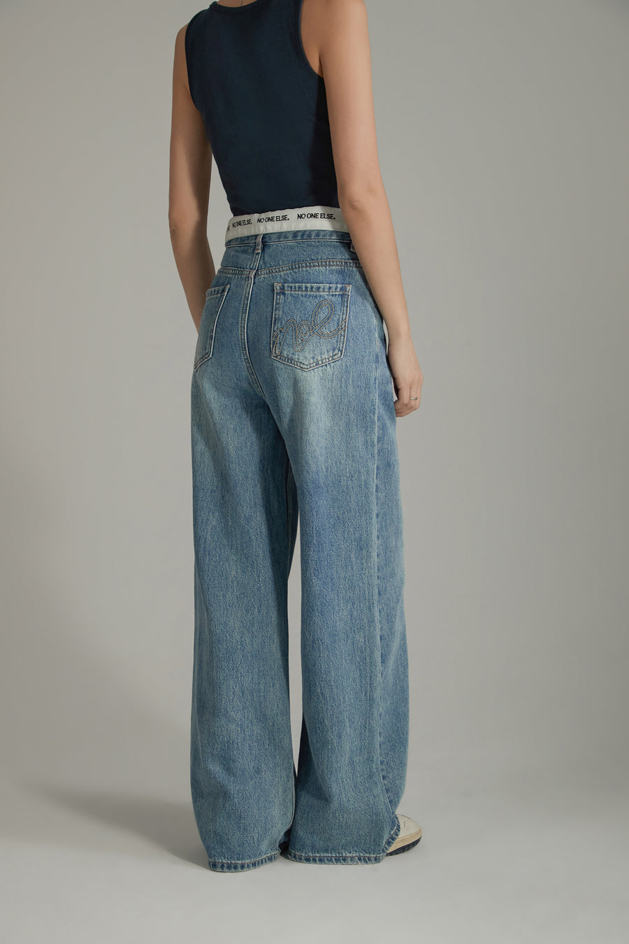 CHUU Folded Basic Washed Wide Denim Jeans