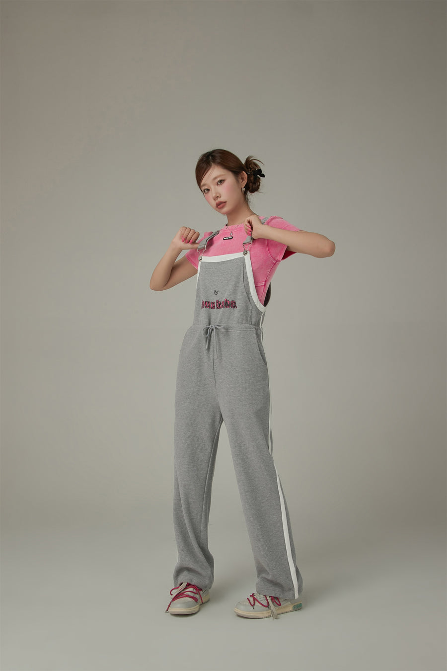 CHUU Waffle Logo String Sporty Overalls