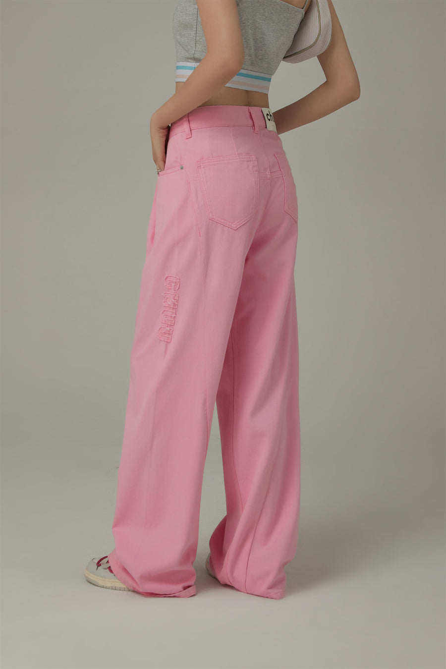 CHUU Logo Long Wide Baggy Color Pants