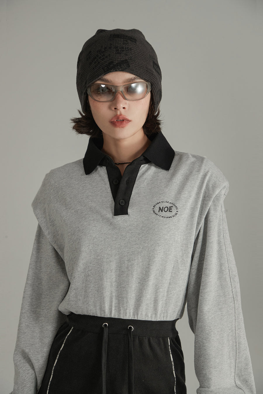 CHUU Contrast Color Polo Neck Dress