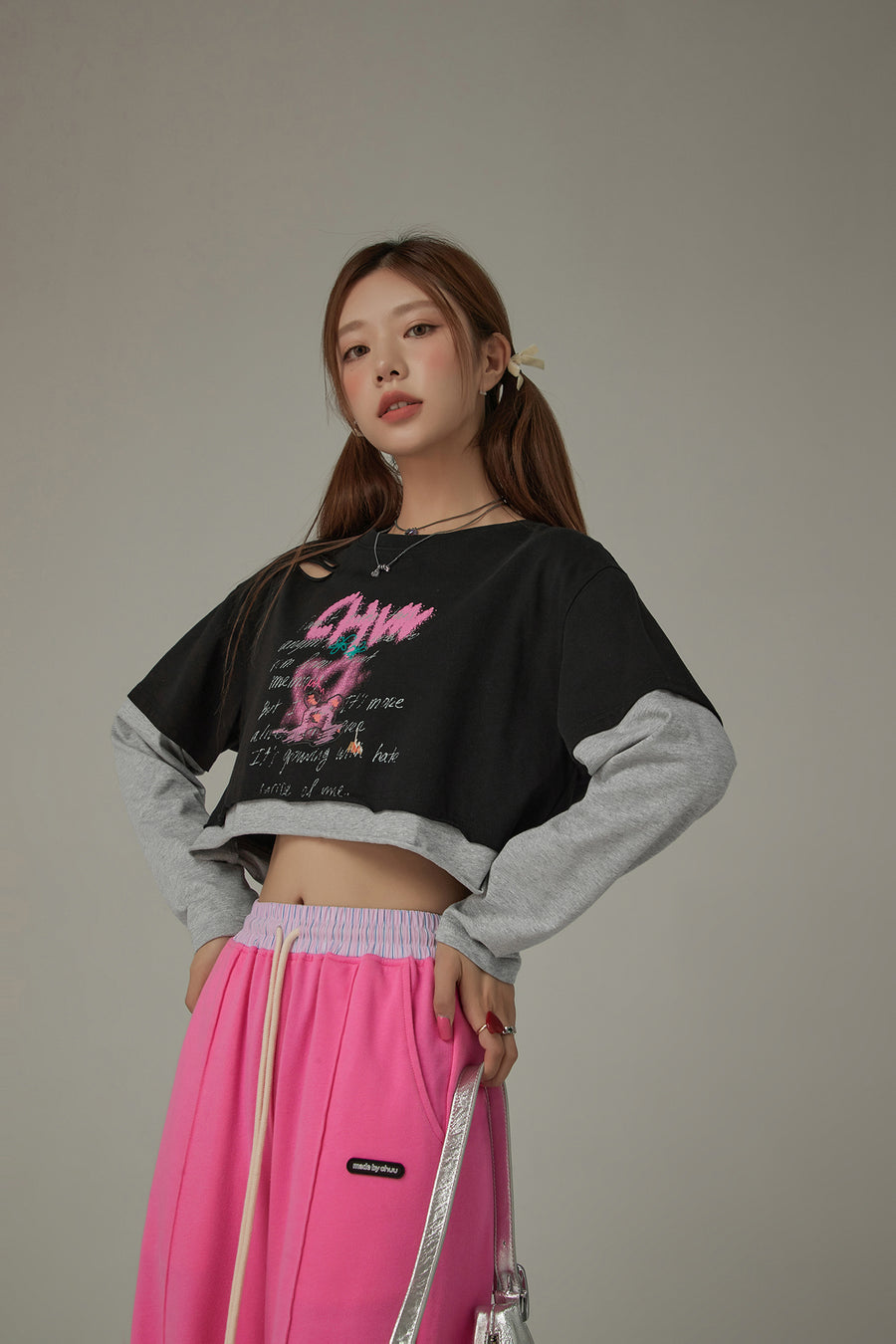 CHUU Color Matching Cropped Logo Long-Sleeve T-Shirt