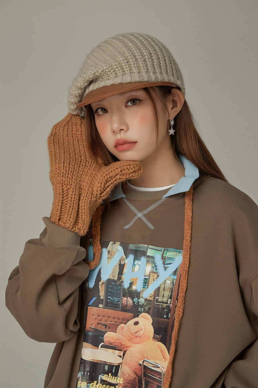 CHUU Why Teddy Bear Sweatshirt