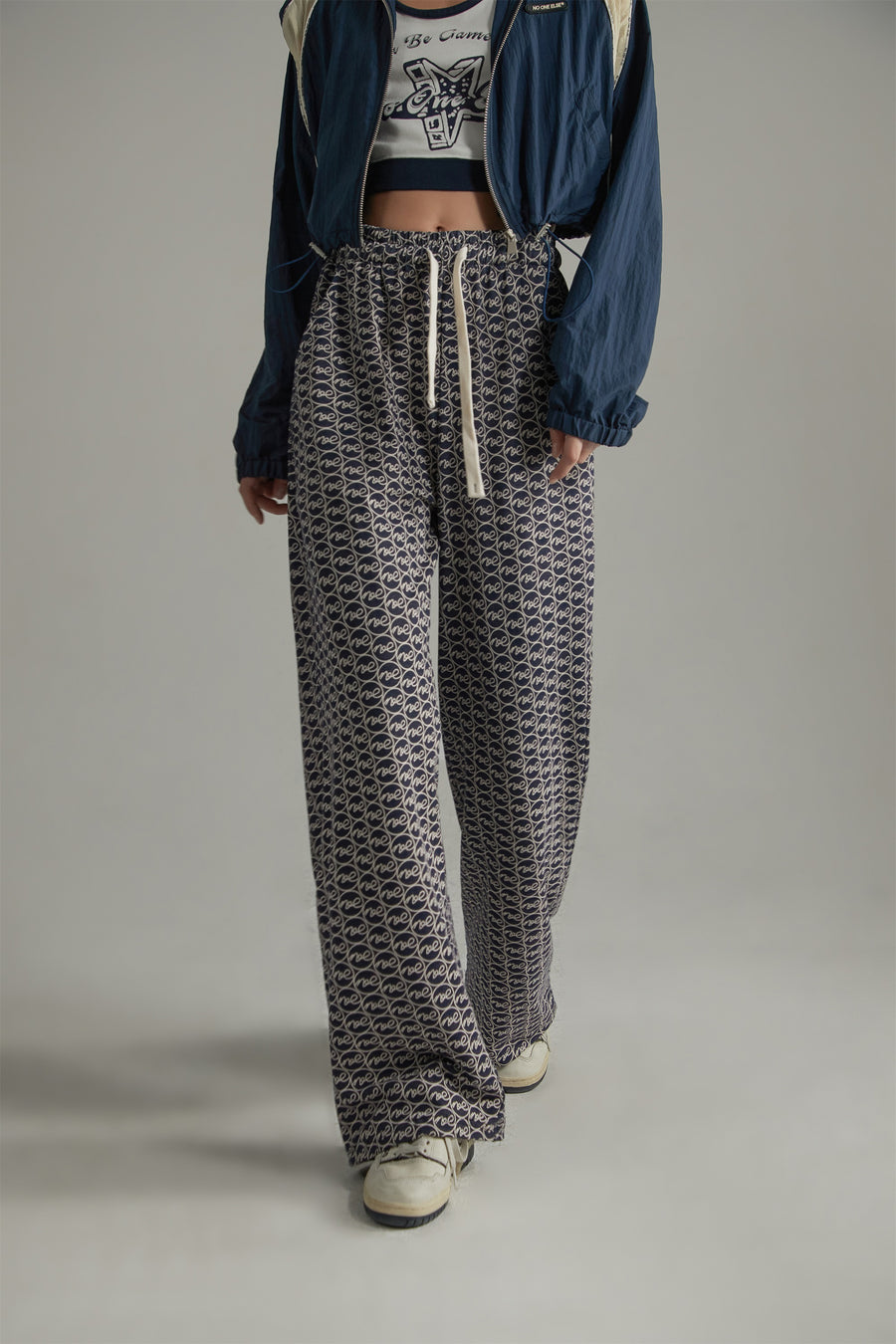 CHUU Letter Fully Printed Wide Leg Casual Pants