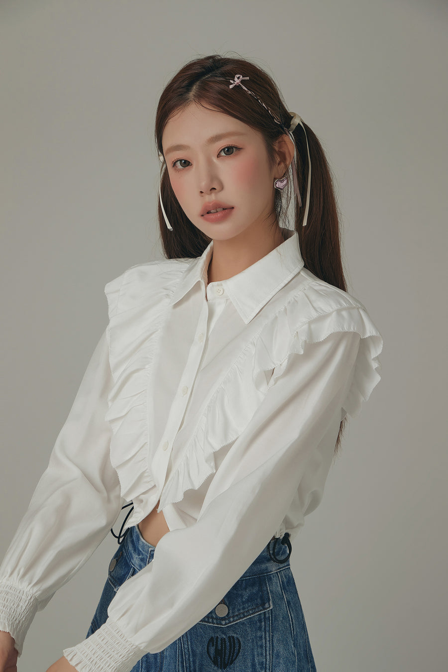 CHUU Ruffle Cropped Drawstring Shirt