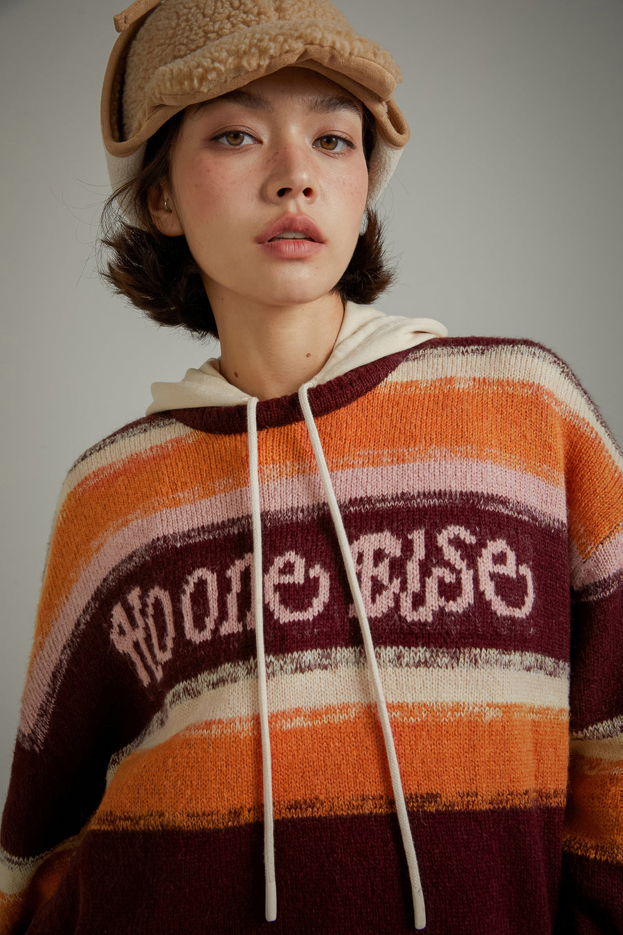 CHUU Logo Striped Loose Knit Sweater