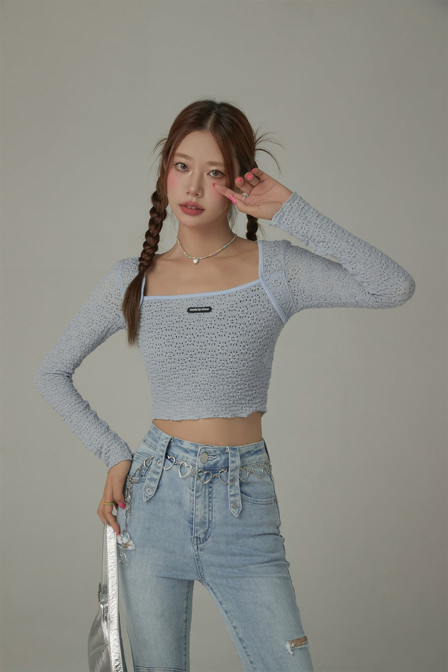 CHUU Flower Holes Pattern Crop Slim Top