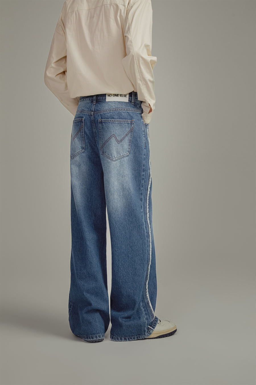 CHUU Fringed Lined Wide Denim Jeans