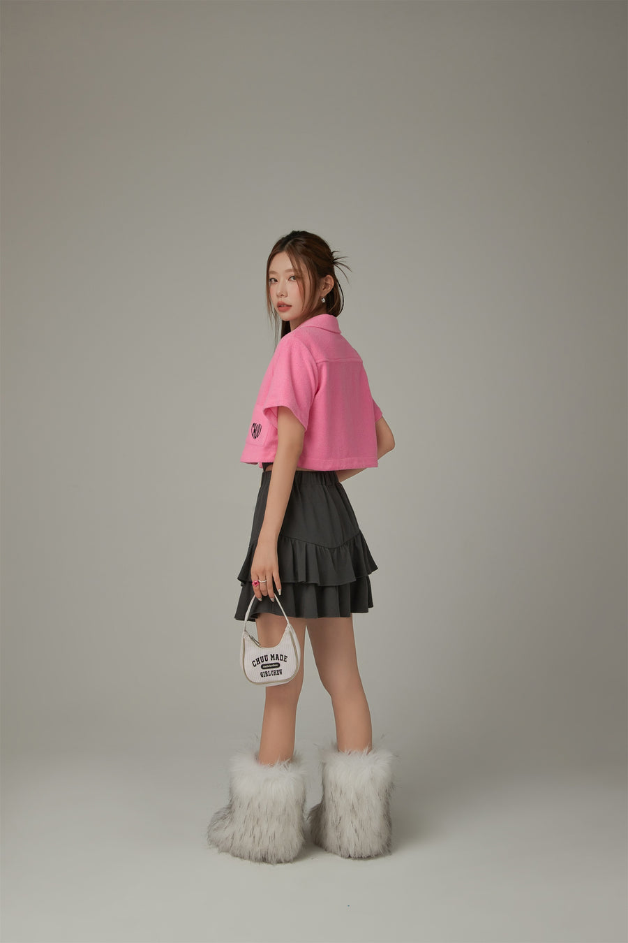 CHUU Heart Logo Pocket Cropped Shirt